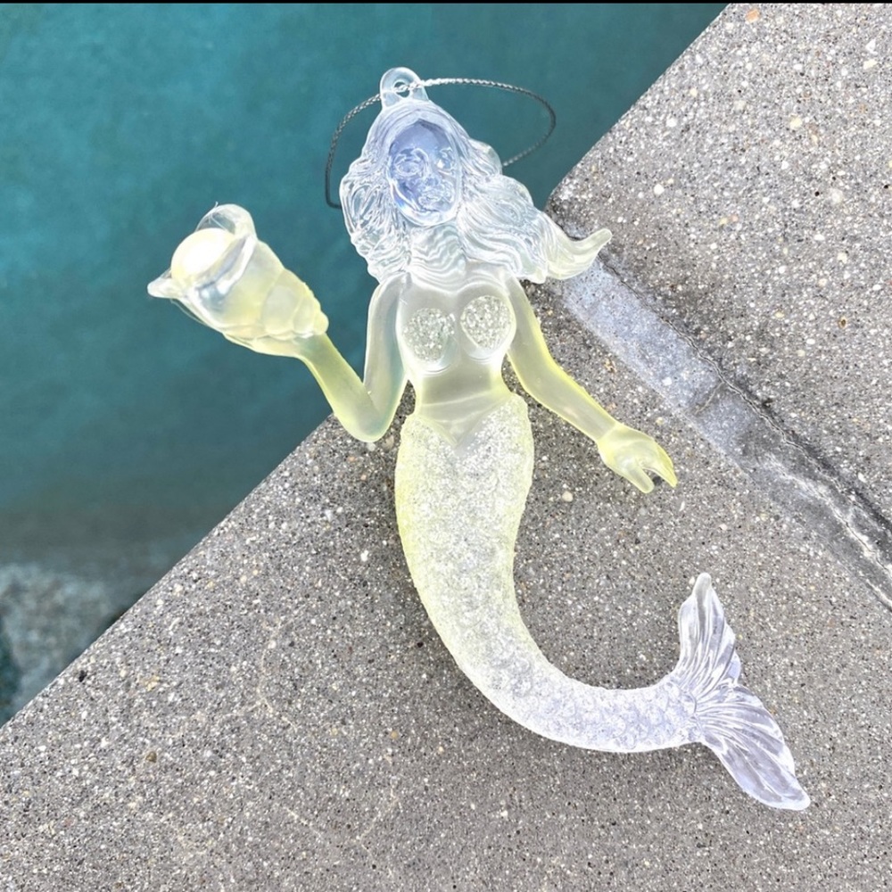 mermaid ornament pendant necklace keychain sea goddess figurine gift topper New